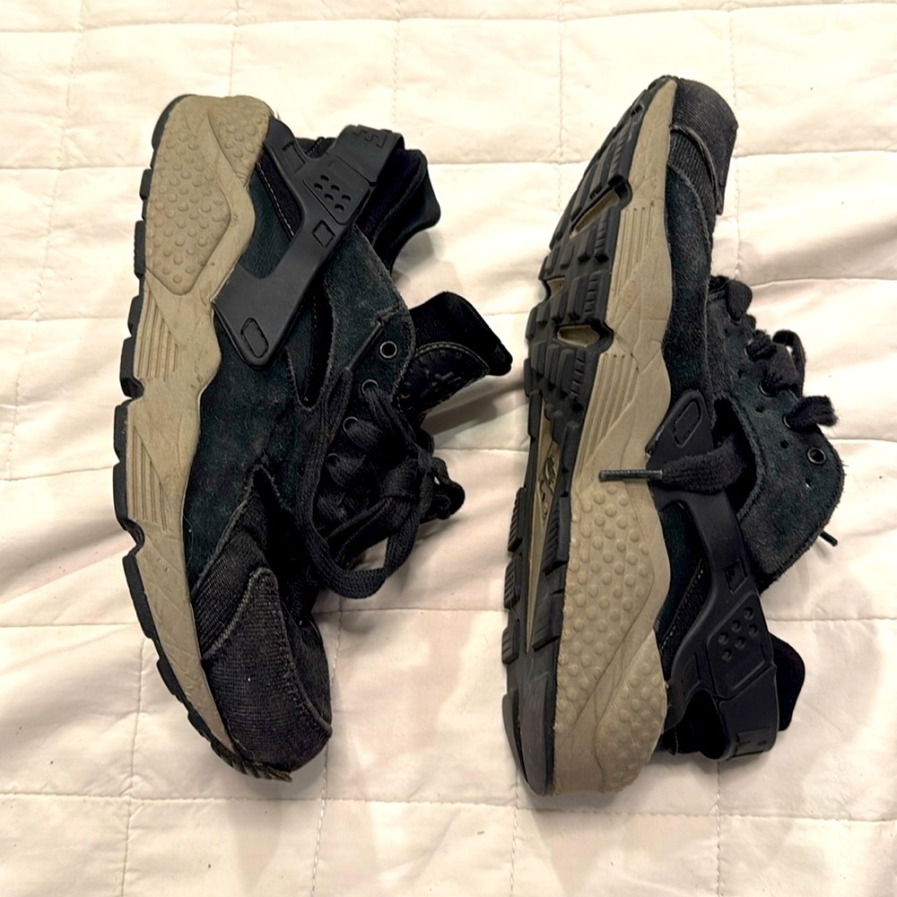 Black & Grey Nike huaraches